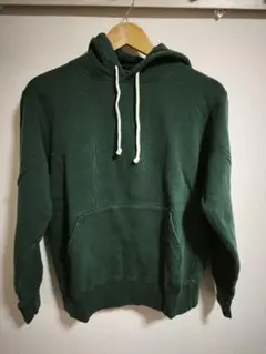 ダークグリーン