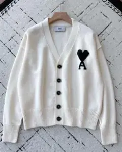 【新品】 AMI PARIS Vネックカーディガンハート刺繍 s