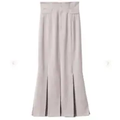 ココディール エンボスサテンプリーツマーメイドスカート