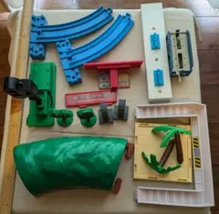 【最終値下】プラレール まとめ売り 駅 踏切 転車台 トンネル