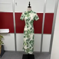 花柄チャイナドレス スリット入り