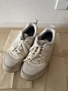 ホワイトメッシュスニーカー