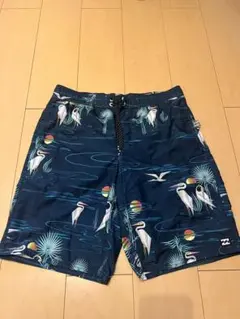 新品　Billabong 鶴プリント 水着 サイズL
