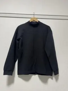 UNIQLO 黒 ハイネック 長袖スウェット