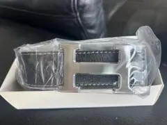 新品未使用、黒い牛革ベルト