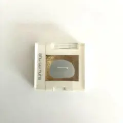 shu uemura シュウウエムラ　ラメ　アイシャドウ　ゴールドのサムネイル