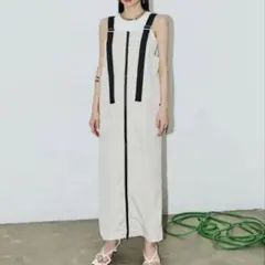 AIC. エーアイシー ショルダーベルドジップロングワンピースのサムネイル
