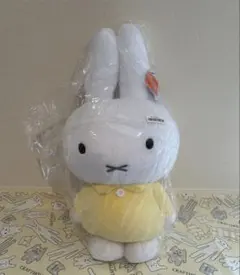 ミッフィ　特大ぬいぐるみ