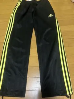 adidas トラックパンツ ジャージパンツ 3本ライン 裾ジップ 黒 黄緑 M