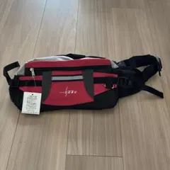(新品未使用　タグ付き)TOBU ボディバッグ 赤黒