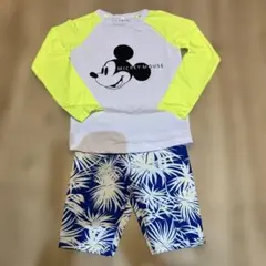 ❤️新品❤️子供用　Disneyミッキーマウス 長袖水着上下・ラッシュガード