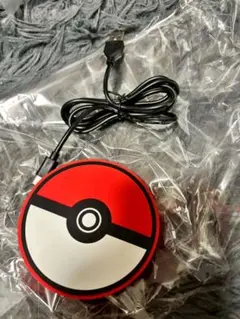 ポケモンボール型ワイヤレス充電器