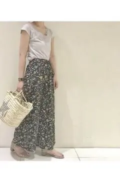 花柄ワイドパンツ サイズF 黒