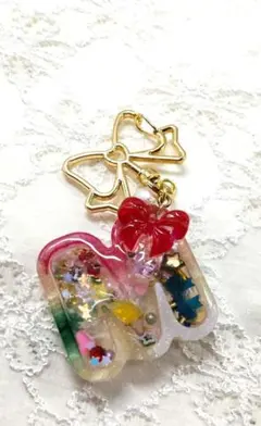 Mイニシャルキーホルダー☆シェイカー☆クリスマスセール☆マーブル☆シャカシャカ