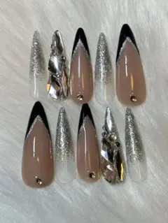 ブイカットフレンチネイル 埋めつくしネイル  ギャルネイルチップ