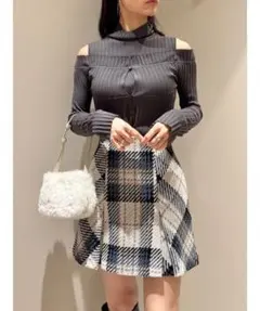 SNIDEL オフショルダーリブニット（グレー）