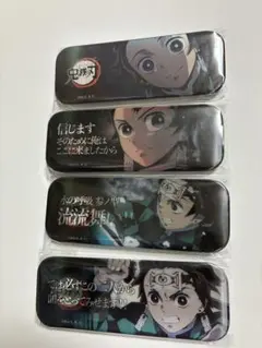 鬼滅の刃　ダイニング　お楽しみくじ　缶バッジ　竈門炭治郎　４種セット