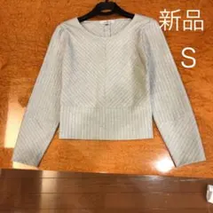 新品✨トップスのサムネイル