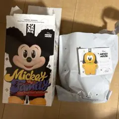 ポップマート　ミッキーファミリー　プルートのサムネイル