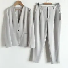 美品✨23区 パンツスーツセットアップ　ノーカラー　ライトグレー　40