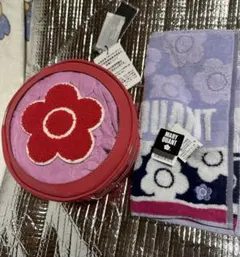 マリークワントポーチとタオルハンカチ