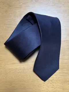 【美品】ドレイクス ネクタイ ブルー 無地 ソリッド スフォデラート イギリス製 美品】ドレイクス ネクタイ ネイビー 無地 ソリッド 織り込み【日本製
