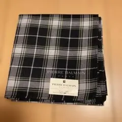 PIERRE BALMAIN ハンカチ　チェック