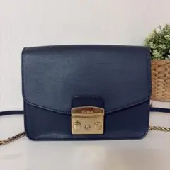 フルラ　メトロポリス