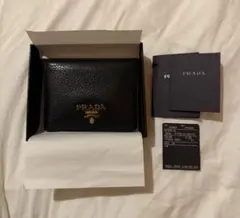 PRADA 二つ折り財布 ブラックのサムネイル
