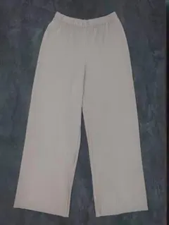 UNIQLO プリーツストレートパンツ S　ベージュ