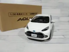 トヨタ アクア G's 1/30 カラーサンプル 白 激レア 当時物 トヨタ アクア G's 1/30 カラーサンプル 白 激レア 当時物 - メルカリ
