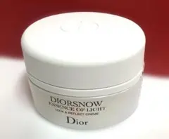 Dior ディオール スノー エッセンス オブ ライト 薬用クリーム 15ｍLのサムネイル