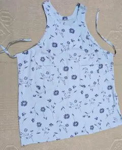 【美品】花柄のエプロンドレス ☆水色 ポリエステル100%