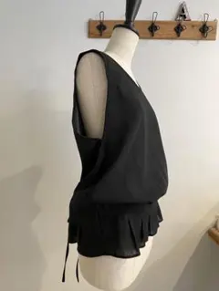 Ray beamsベスト黒トップス フリル裾のサムネイル