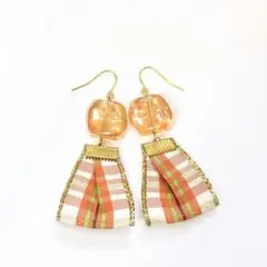 リボン　タッセル　ピアス　オレンジ　ガラスビーズ　チェック柄　ハンドメイド