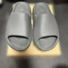 2026年最新】yeezy slide 25の人気アイテム - メルカリ