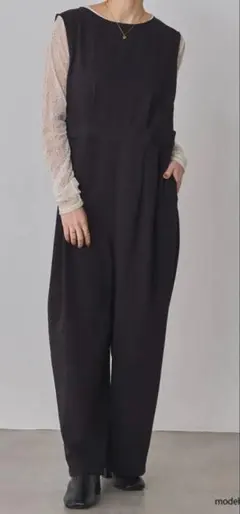 【美品】Hunch ハンチ　オールインワン　ブラックのサムネイル