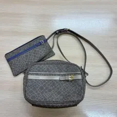 □NINA RICCI　ニナリッチ　ジラフ　ショルダーバッグ＆長財布　2点セットのサムネイル