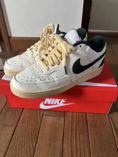 ナイキ　COURT VISION LO