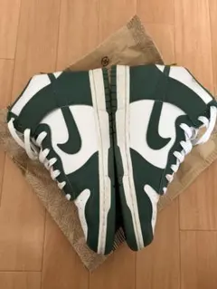 ナイキダンクハイ　ノーブルグリーン