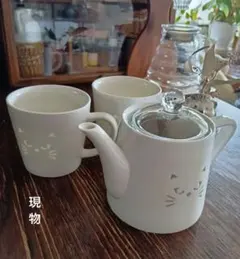新品未使用✾蛍掘り猫の顔デザイン ティーポット✕マグカップ2個の3点セット　北欧