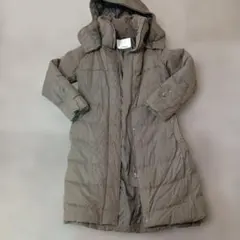 プラステフード付きロングダウンジャケット