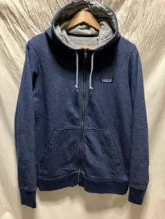 patagonia パーカー