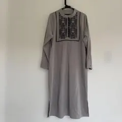 313. ラジエム　ワンピース　刺繍入り　グレーシャツワンピース