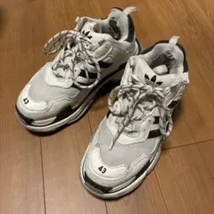 BALENCIAGA x ADIDAS Triple S スニーカー 43のサムネイル