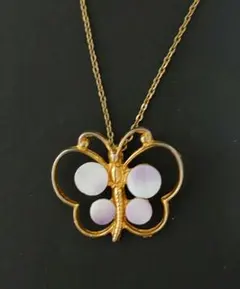 蝶形ネックレス