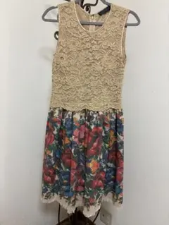 Brahmin ノースリーブ 花柄レースワンピースのサムネイル