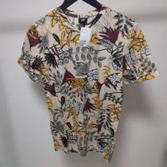 【新品】H&M プリントTシャツ　エイチアンドエム