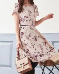 【美品】レッセパッセ 水彩フラワーフレアーワンピースのサムネイル