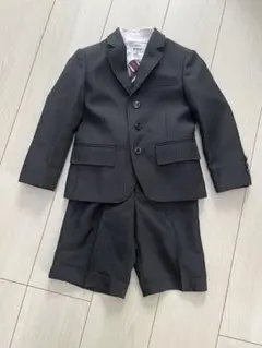 キッズ　フォーマルスーツ